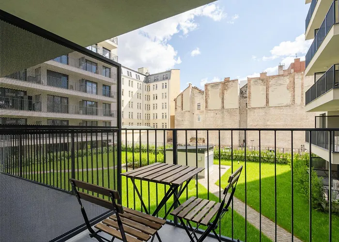 Happy River Apartment 1